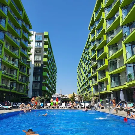 Luna Queen Std - Pool & Apartment *