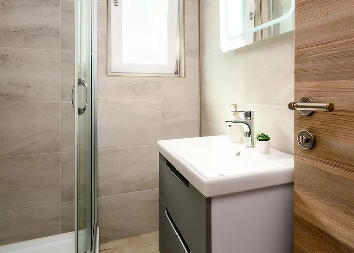 Andreas - Pool & Năvodari